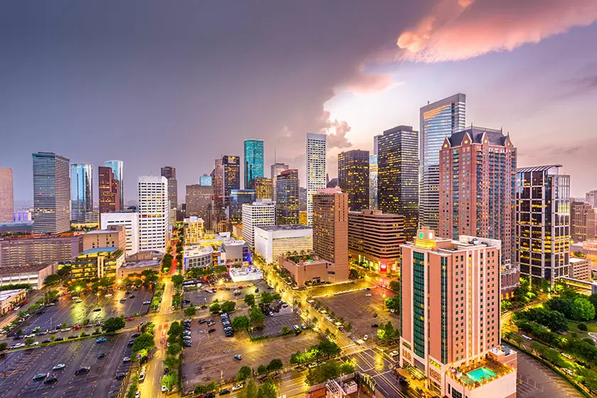 Top 5 Reasons People Love Moving to Houston (and How Bayou Movers Makes It Easier)